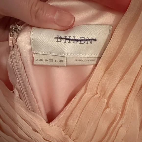 BHLDN Angie Peach Blush Chiffon Pleated V-Neck Maxi Dress – XS - Picture 4 of 11